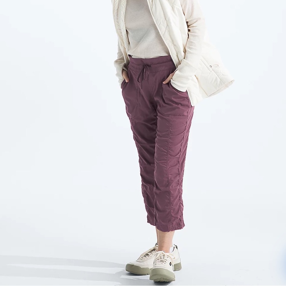 North Face Aphrodite 2.0 Capri Pant Midnight Mauve